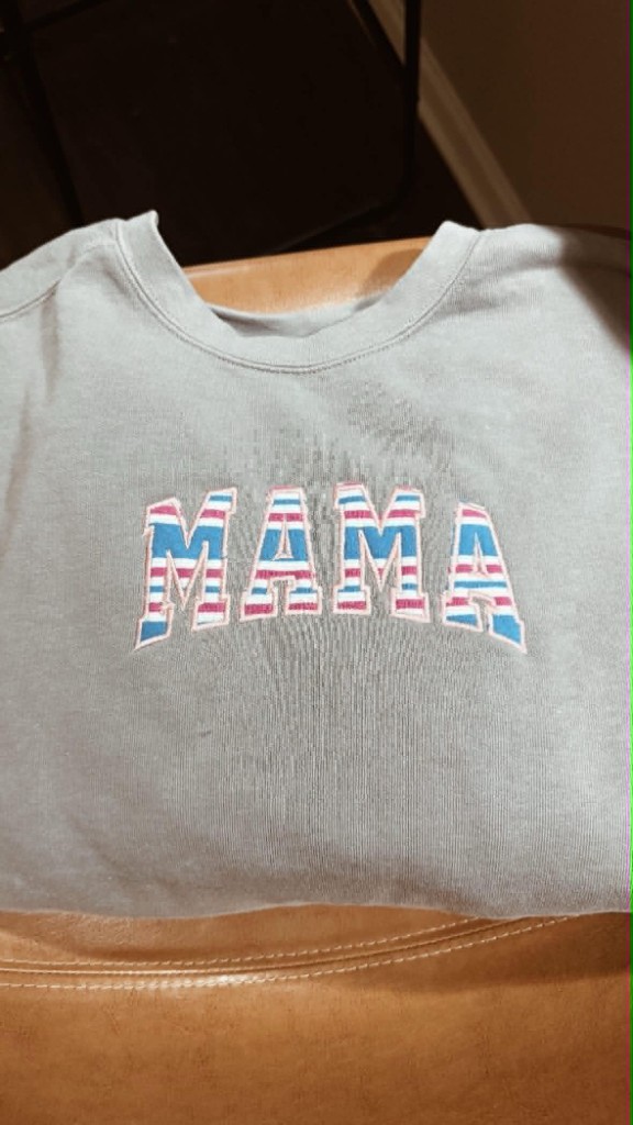 Grey sweatshirt with embroidered MAMA design